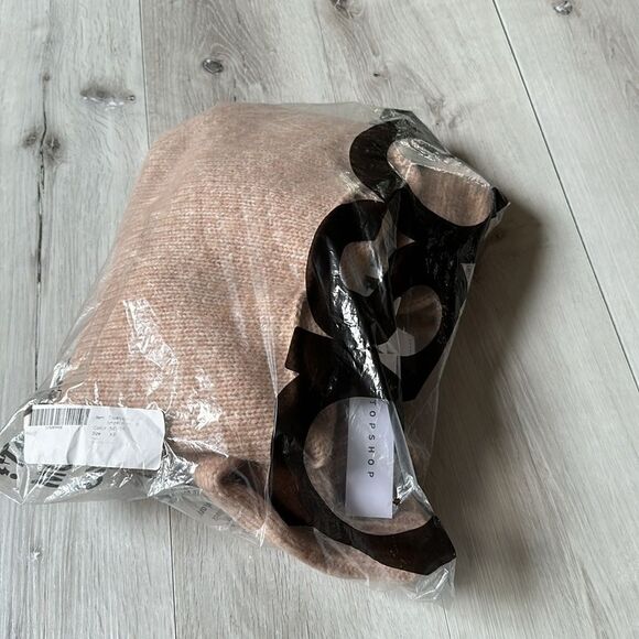 Topshop knitted slouchy sweater in neutral XS NWT in packaging - Picture 7 of 7